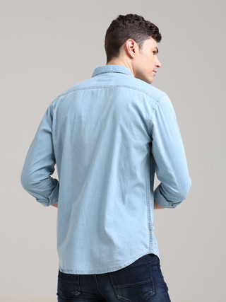 Denim Casual Double Pocket Shirt shop online at Estilocus. 100% premium Denim Denim ,Full-sleeve shirt cut and sew placket. Regular collar Double button edge cuff Double pocket with flap Curved bottom hemline pc-back elegant print @ panel All Double needl