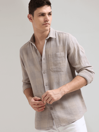 LT coffee off-cream casual check shirt shop online at Estilocus. 100% Cotton • Full-sleeve check shirt• Cut and sew placket• Regular collar• Double button edge cuff• Single pocket • Curved bottom hemline .• All double needle construction, finest quality s