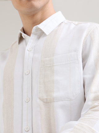 Pure cotton white&cream Casual shirt shop online at Estilocus. 100% Pure Cotton 90% LESS WATER USAGE LOWER CARBON EMISSION NO HARMFUL DYES ON YOUR SKIN NO SYNTHETIC PESTICIDES IN OUR SOIL • Full-sleeve check shirt• Cut and sew placket• Regular collar• Dou