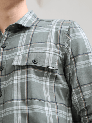 Taupe green off-white casual check shirt shop online at Estilocus. 100% Cotton • Full-sleeve check shirt• Cut and sew placket• Regular collar• Double button edge cuff• Double pocket with flap• Curved bottom hemline .• All double needle construction, fines