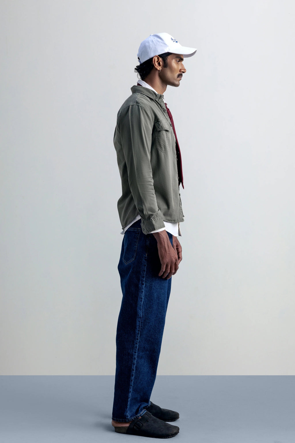 Folder 31 SKU NOT FOUND - model_poseposition_of_shirtporduct_type