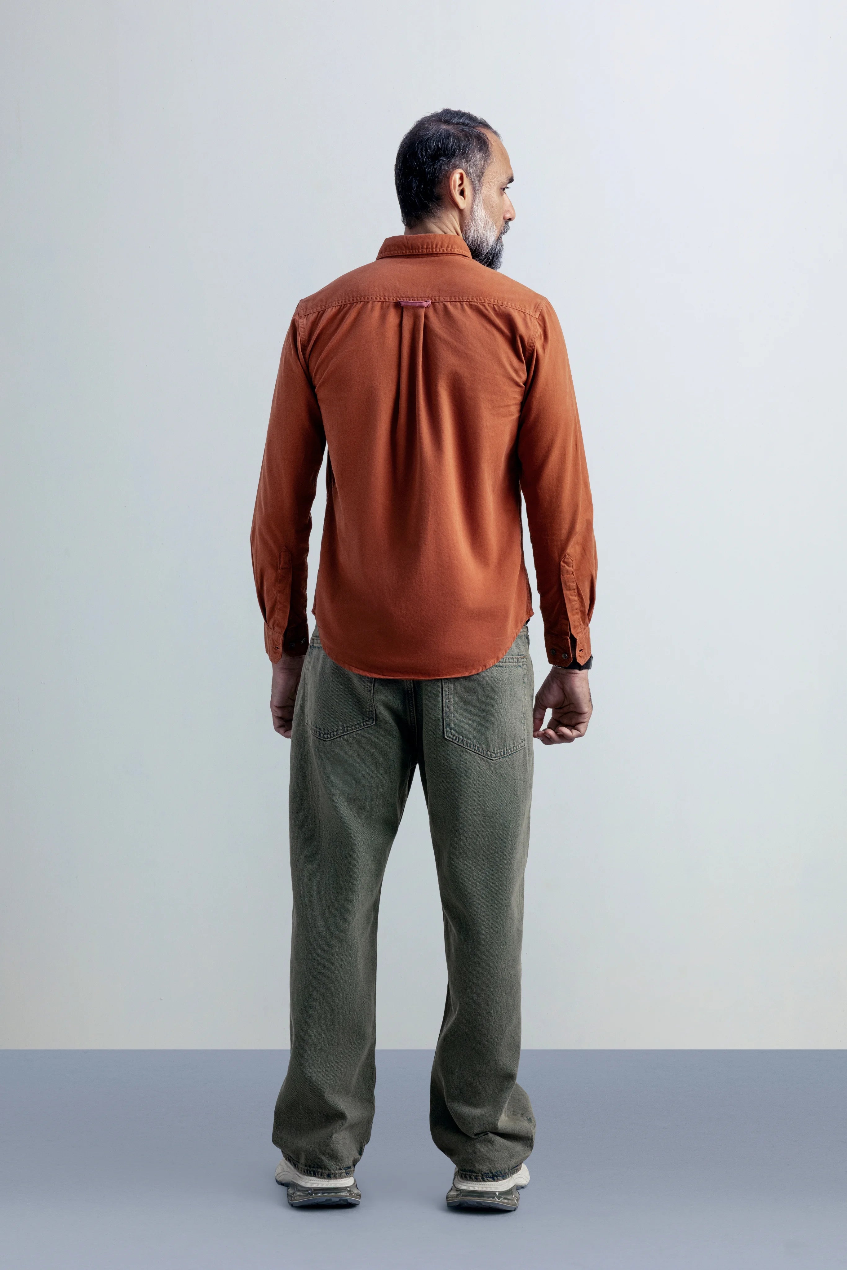 Folder 32 SKU NOT FOUND - model_poseposition_of_shirtporduct_type