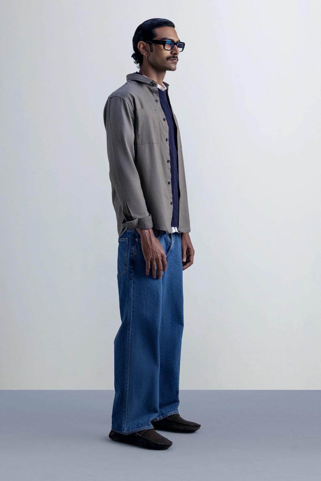 Folder 34 SKU NOT FOUND - model_poseposition_of_shirtporduct_type