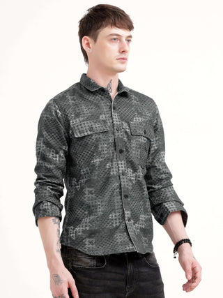 Geometric Print Dark Green Shacket - model_poseposition_of_shirtporduct_type