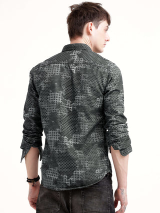 Geometric Print Dark Green Shacket - model_poseposition_of_shirtporduct_type