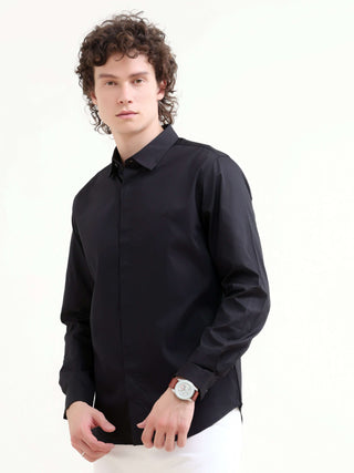 Guild Black Seamless Solid Shirt - model_poseposition_of_shirtporduct_type