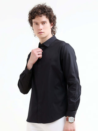Guild Black Seamless Solid Shirt - model_poseposition_of_shirtporduct_type