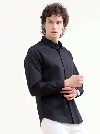 Guild Black Seamless Solid Shirt - model_poseposition_of_shirtporduct_type