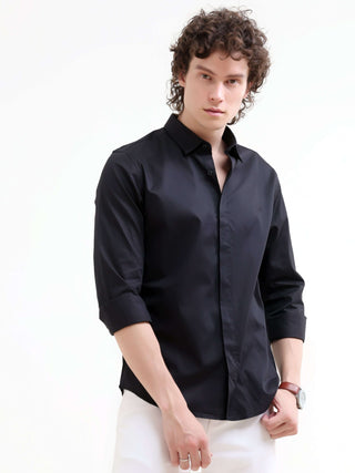Guild Black Seamless Solid Shirt - model_poseposition_of_shirtporduct_type