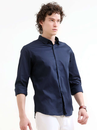 Midnight Navy Core Essential - model_poseposition_of_shirtporduct_type