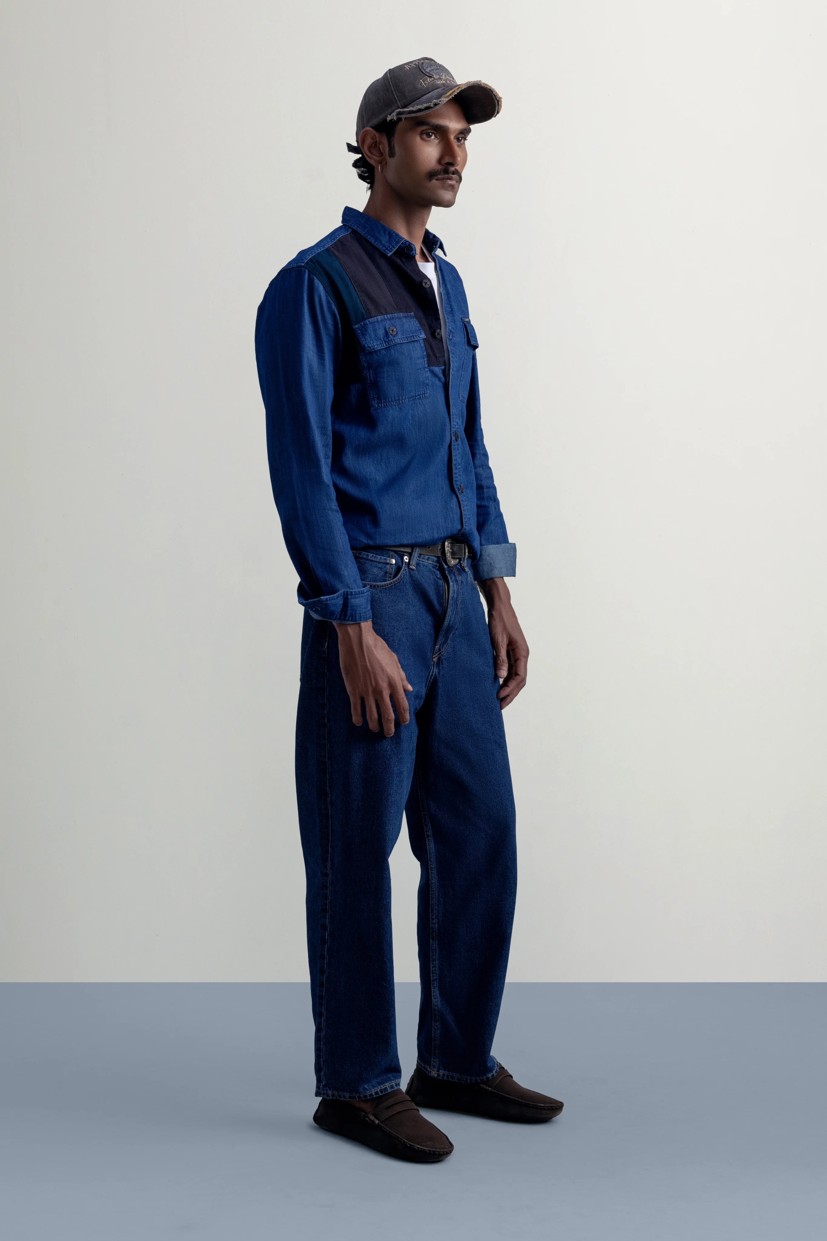 Mood Indigo Dual Tone - model_poseposition_of_shirtporduct_type