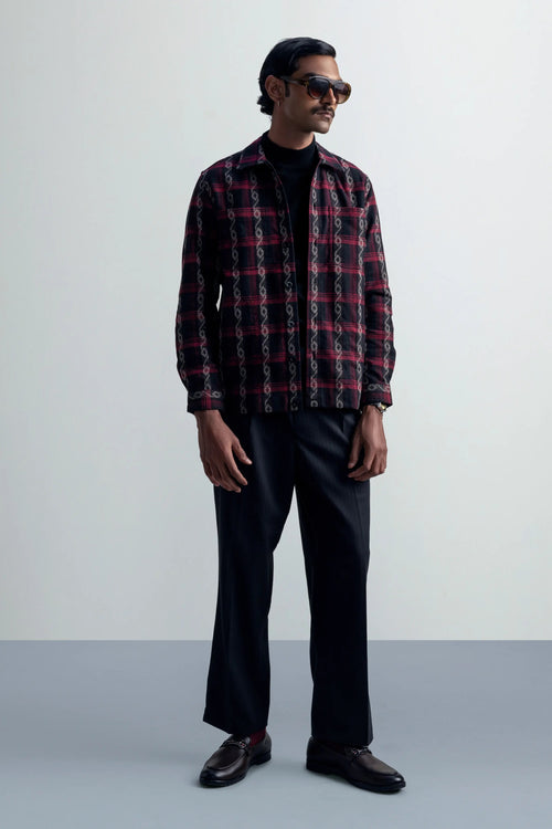 Nightweave Bristol Black - model_poseposition_of_shirtporduct_type