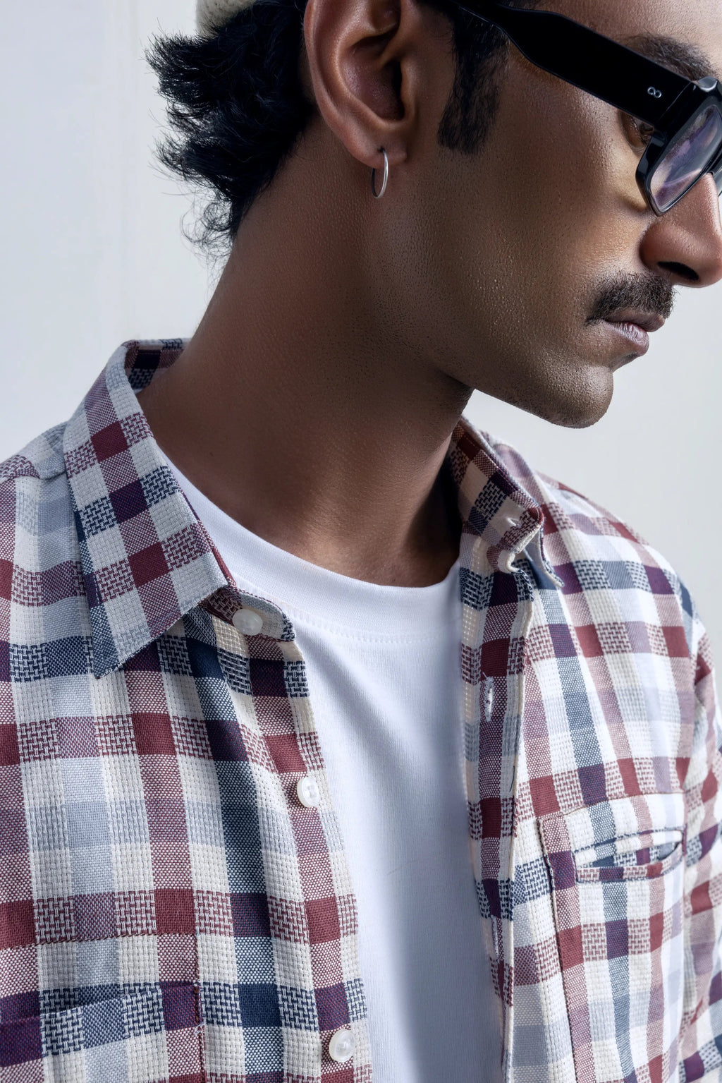 Softgrid Cream Check - model_poseposition_of_shirtporduct_type