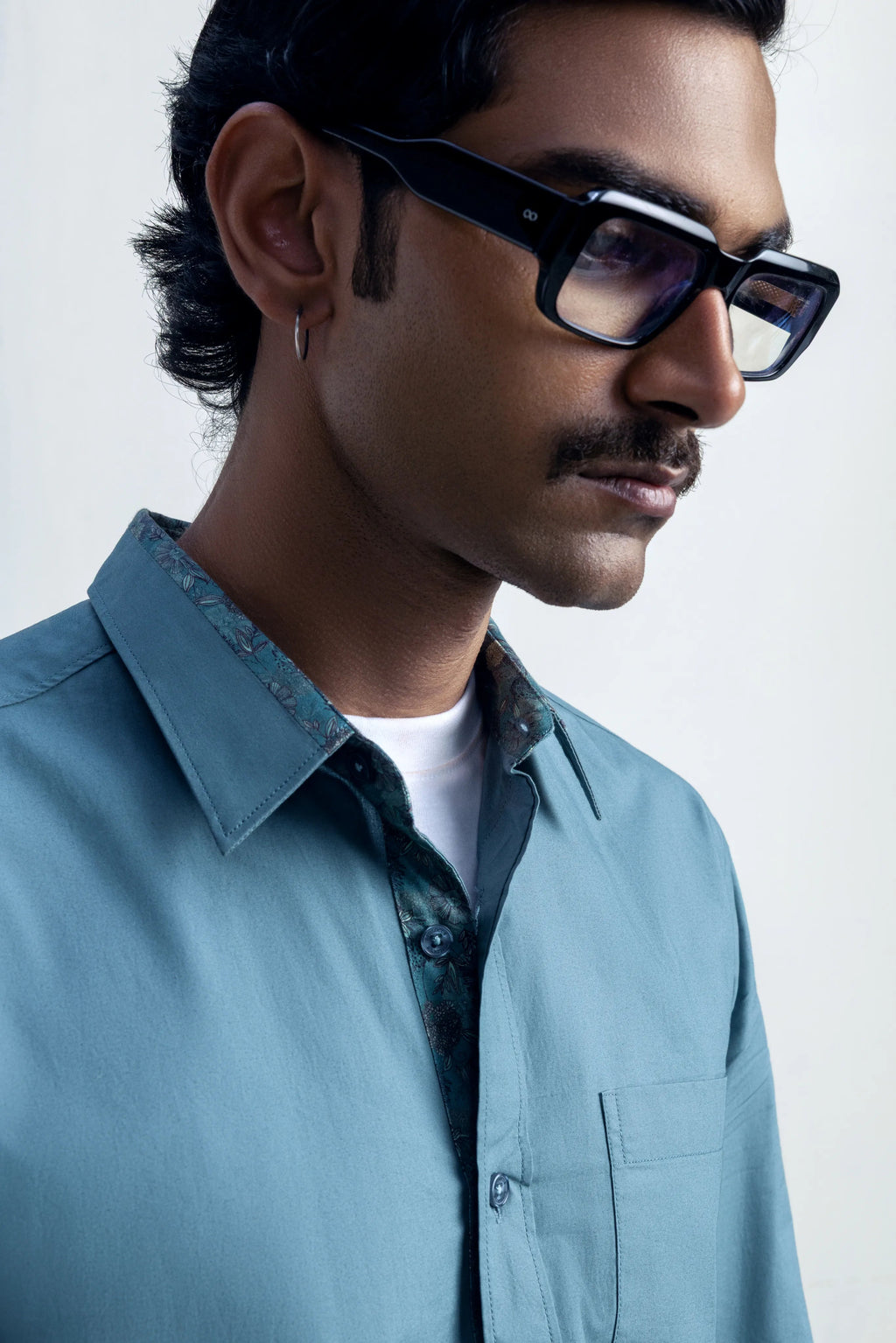 Stillwater Oil Blue Shirt - model_poseposition_of_shirtporduct_type