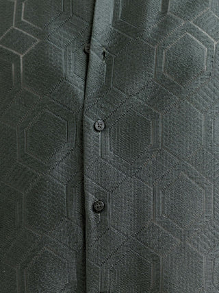 Texturiche Bottle Green Crochet Oversized Shirt - model_poseposition_of_shirtporduct_type