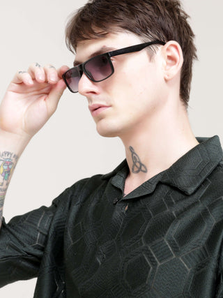 Texturiche Bottle Green Crochet Oversized Shirt - model_poseposition_of_shirtporduct_type