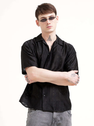 Texturiche Quad Black Crochet Oversized Shirt - model_poseposition_of_shirtporduct_type