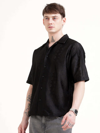 Texturiche Quad Black Crochet Oversized Shirt - model_poseposition_of_shirtporduct_type