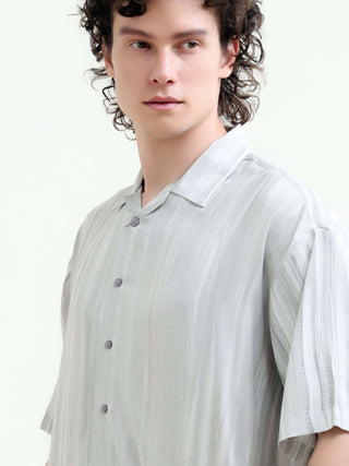 Tonal light gray lightweight oversized shirt - model_poseposition_of_shirtporduct_type