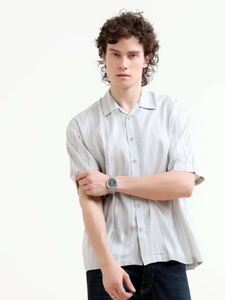 Tonal light gray lightweight oversized shirt - model_poseposition_of_shirtporduct_type