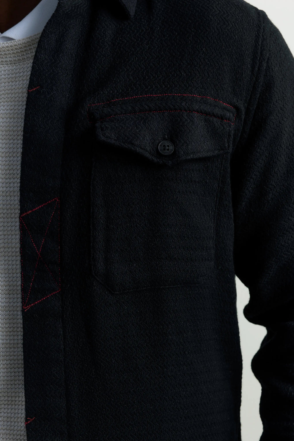 Underlight Black Oyster - model_poseposition_of_shirtporduct_type