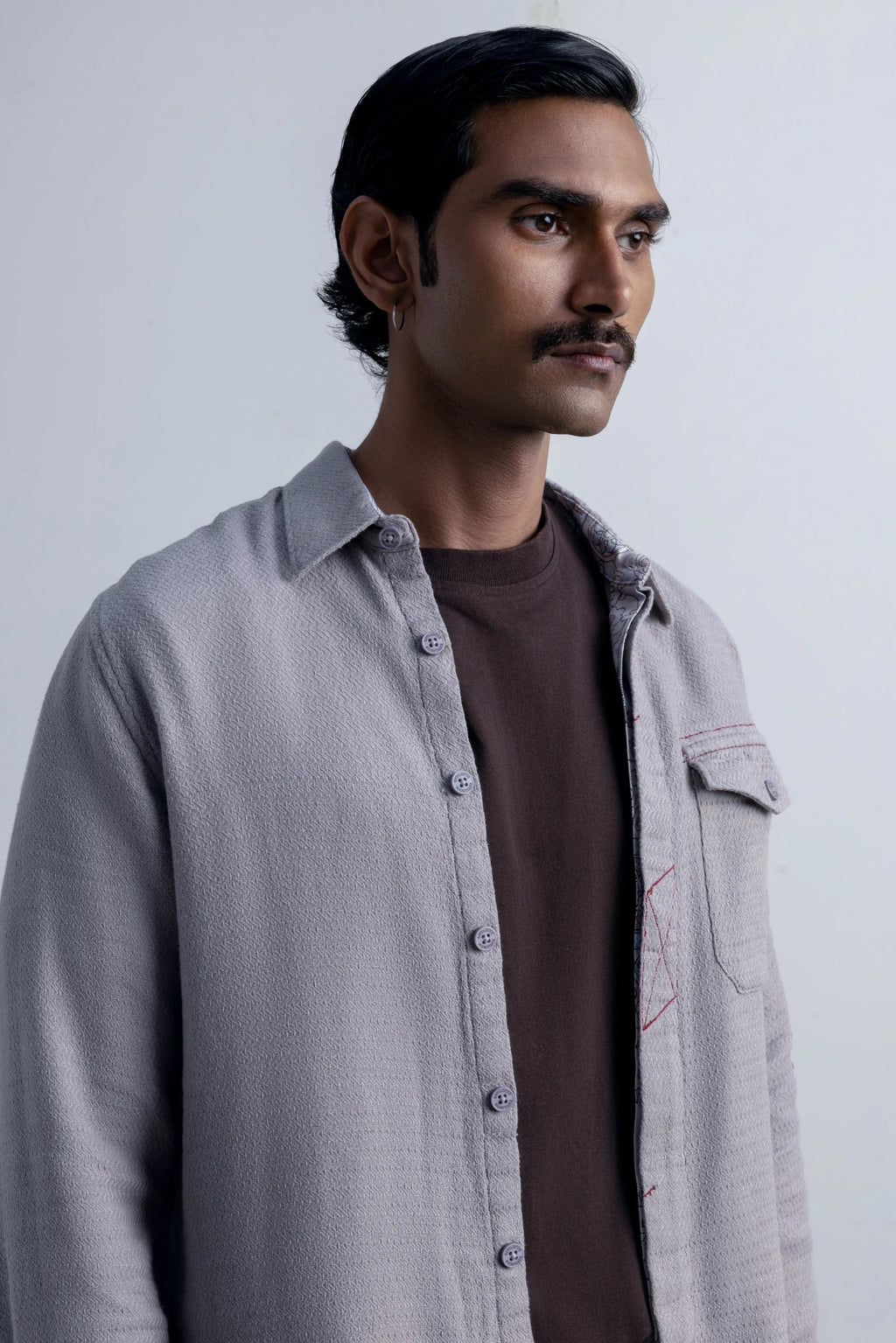 Underlight Forest Fog - model_poseposition_of_shirtporduct_type