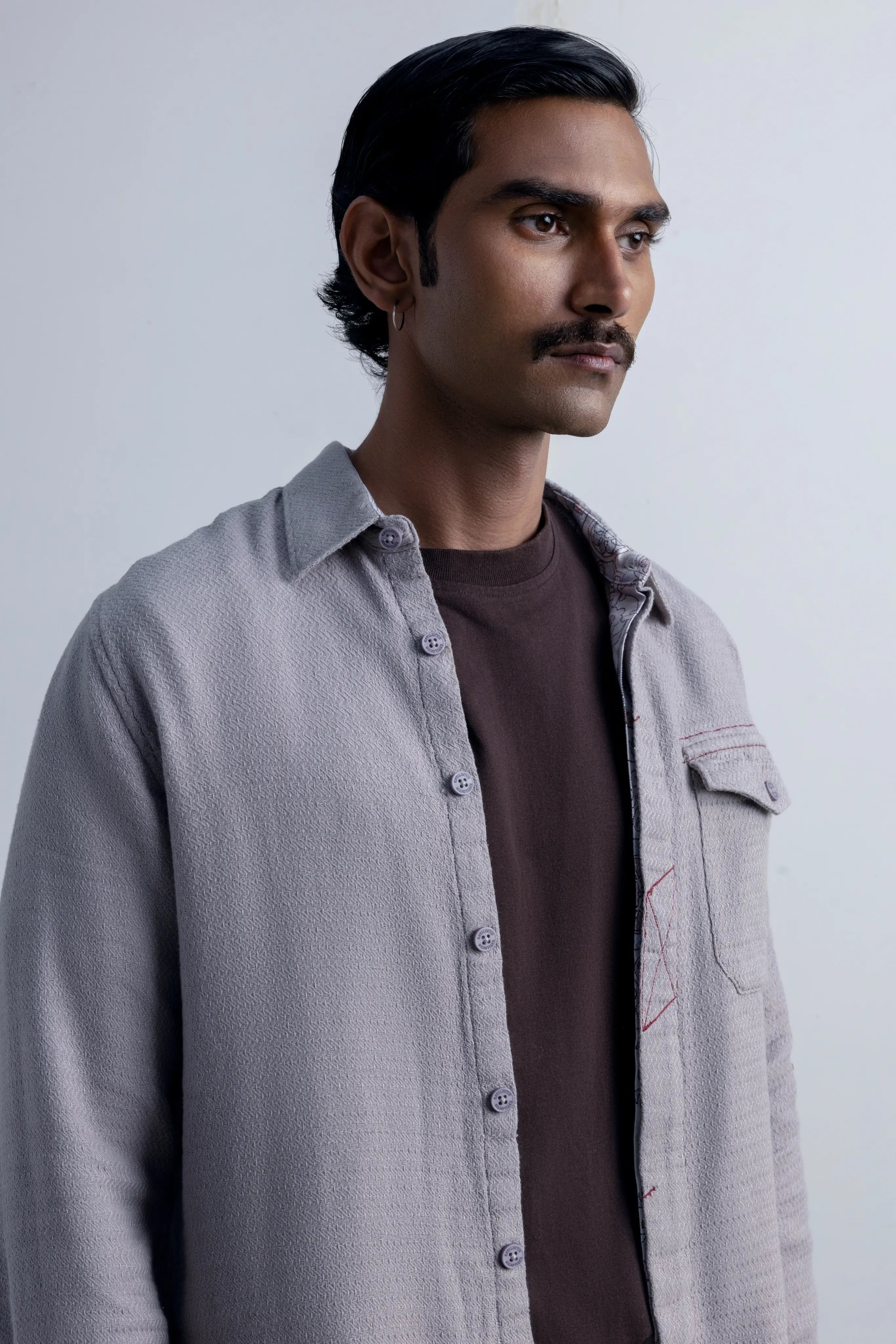 Underlight Forest Fog - model_poseposition_of_shirtporduct_type