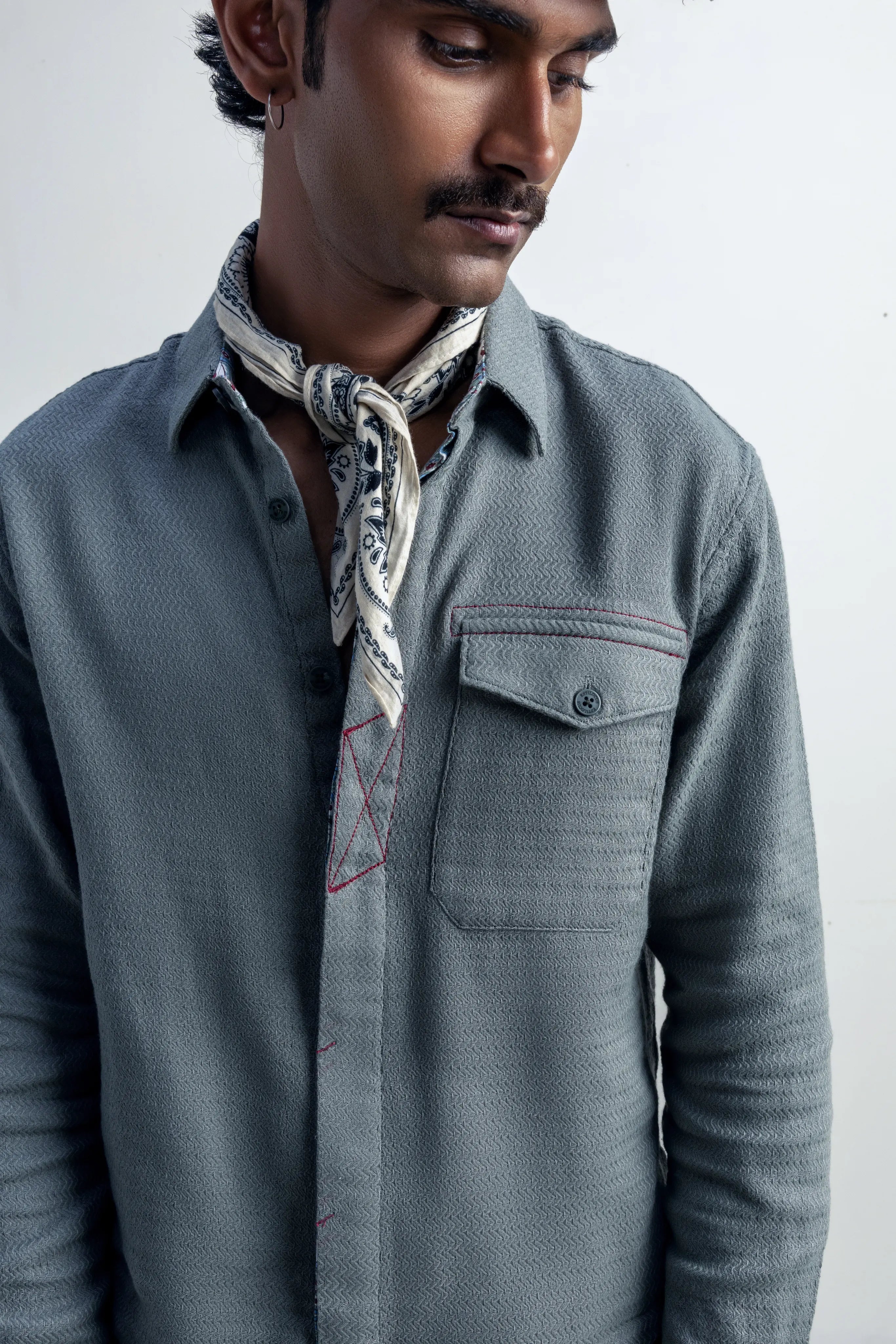 Underlight Quiet Bloom - model_poseposition_of_shirtporduct_type