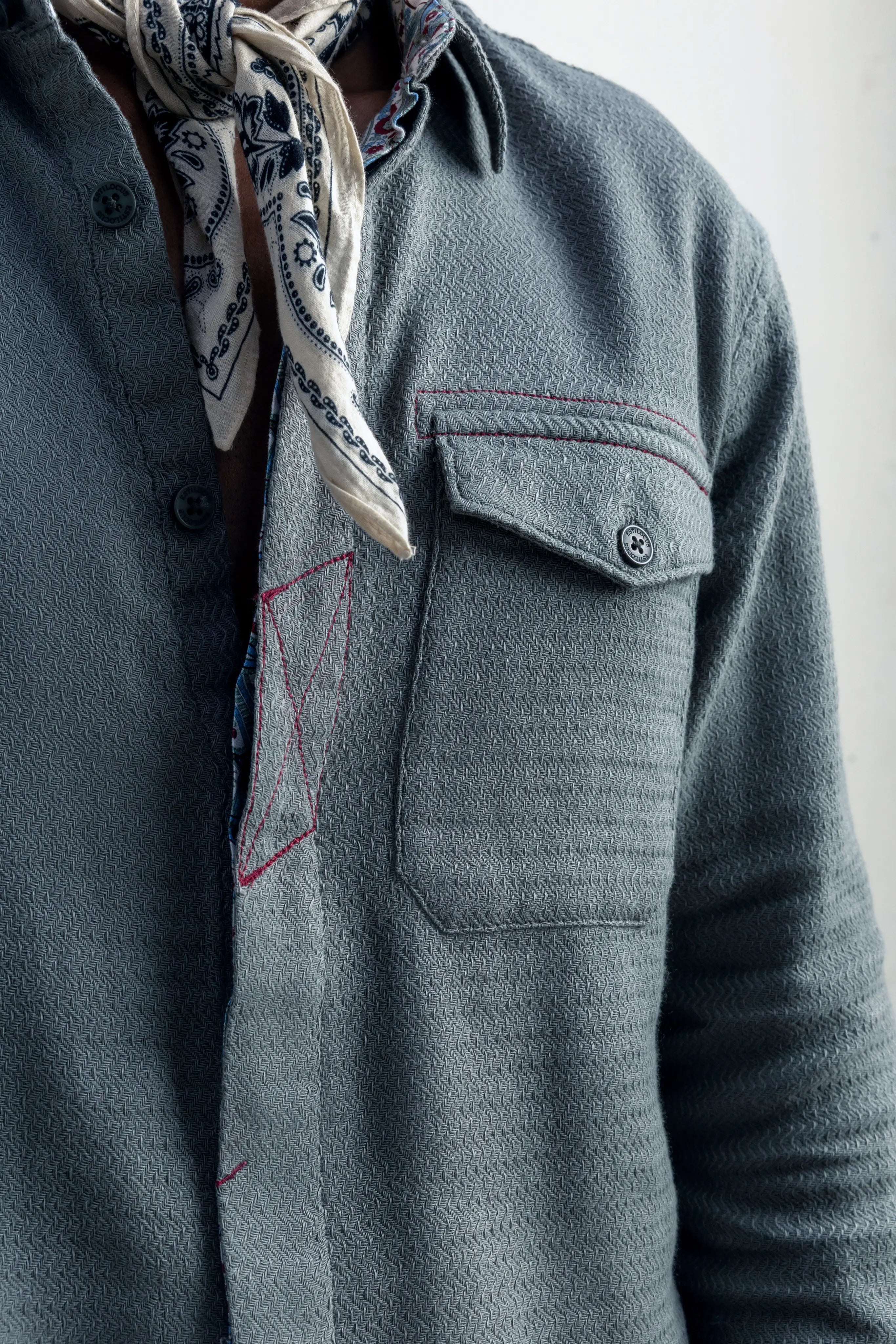 Underlight Quiet Bloom - model_poseposition_of_shirtporduct_type