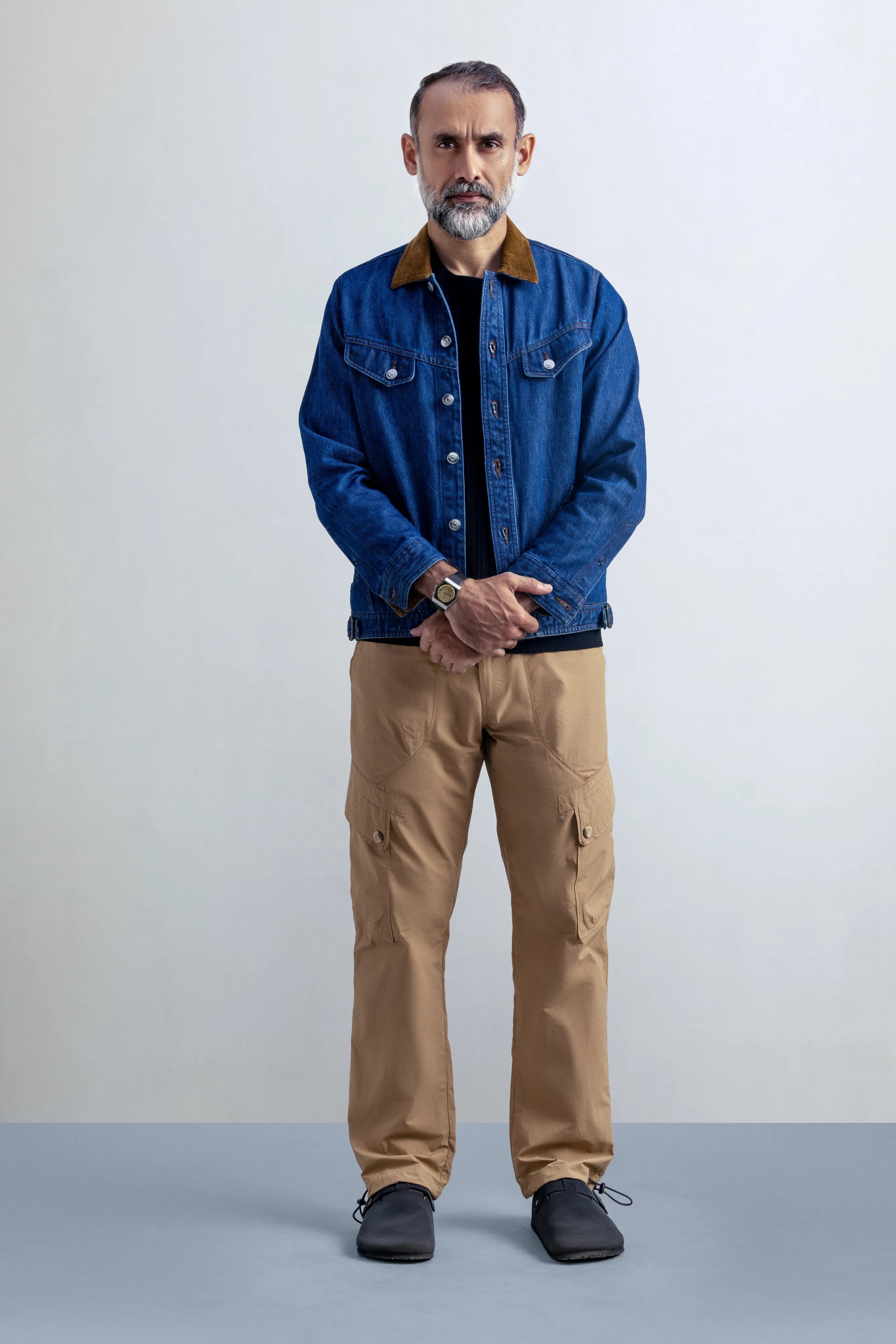 Waymark Irish Cream Trousers - model_poseposition_of_shirtporduct_type