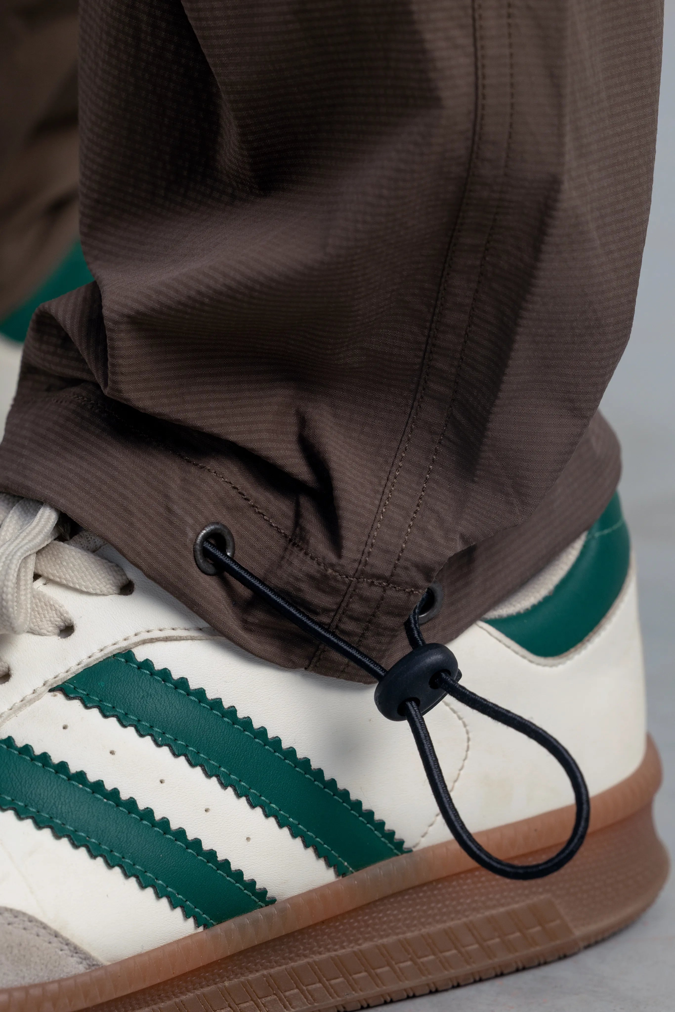 Waymark Stucco Trousers - model_poseposition_of_shirtporduct_type