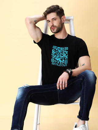 RAVEN BLACK CREW NECK T-SHIRT shop online at Estilocus. This pure cotton printed T-shirt is a stylish go-to for laidback days. Cut in a comfy regular fit. • 100% Cotton knitted interlock 190GSM• Bio washed fabric• Round neck T-shirt • Half sleeve • Suits