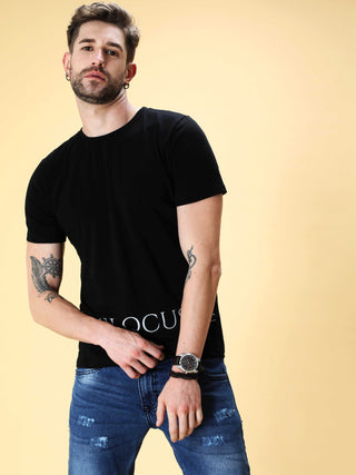 Jade Black Crew neck T-Shirt shop online at Estilocus. This pure cotton printed T-shirt is a stylish go-to for laidback days. Cut in a comfy regular fit. • 100% Cotton knitted interlock 190GSM• Bio washed fabric• Round neck T-shirt • Half sleeve • Suits t