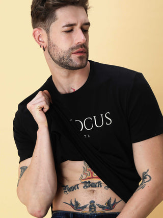 Midnight Black Crew Neck T-Shirt shop online at Estilocus. This pure cotton printed T-shirt is a stylish go-to for laidback days. Cut in a comfy regular fit. • 100% Cotton knitted interlock 190GSM• Bio washed fabric• Round neck T-shirt • Half sleeve • Sui