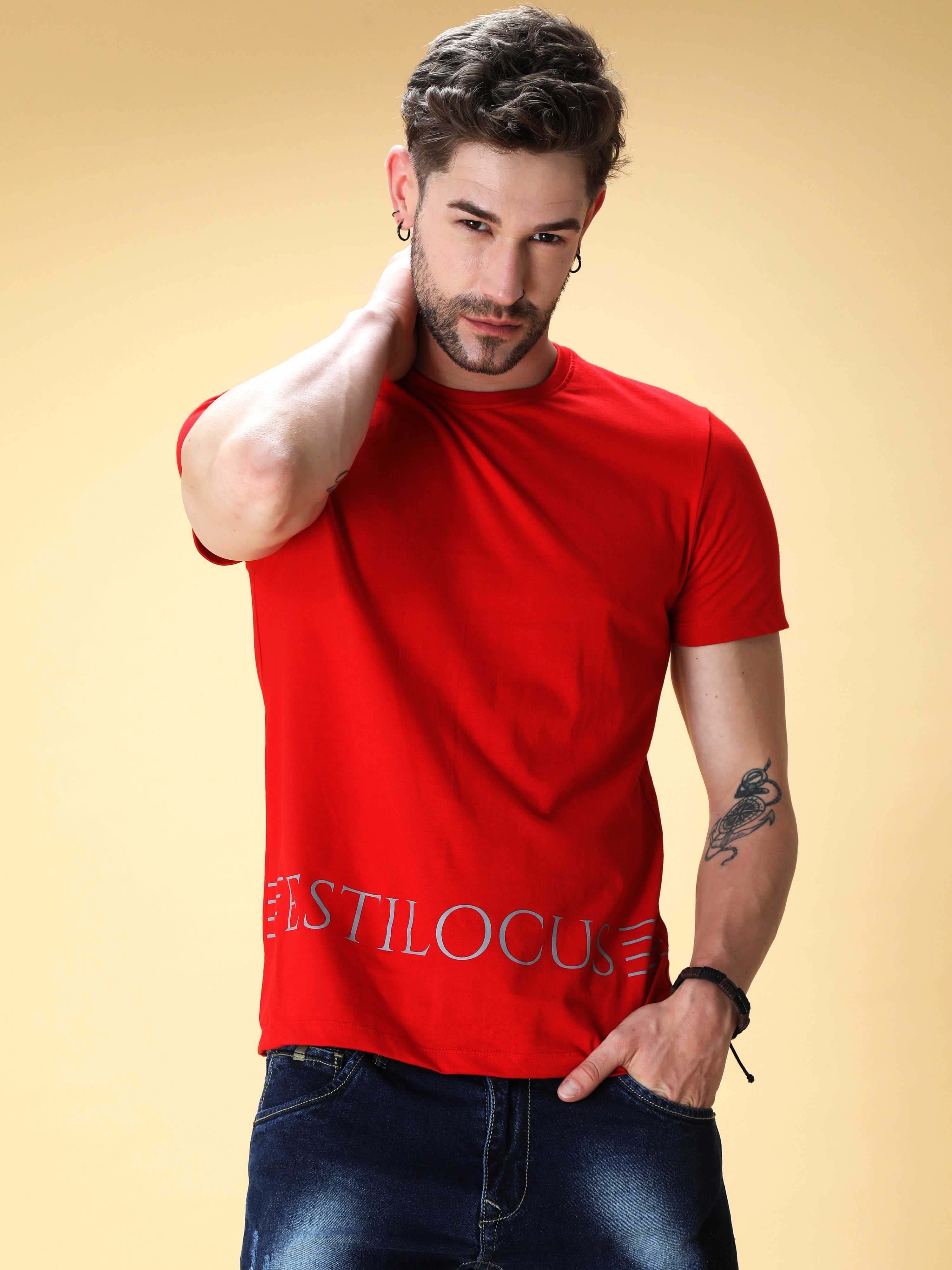 Crimson Red Crew Neck T-Shirt shop online at Estilocus. This pure cotton printed T-shirt is a stylish go-to for laidback days. Cut in a comfy regular fit. • 100% Cotton knitted interlock 190GSM• Bio washed fabric• Round neck T-shirt • Half sleeve • Suits