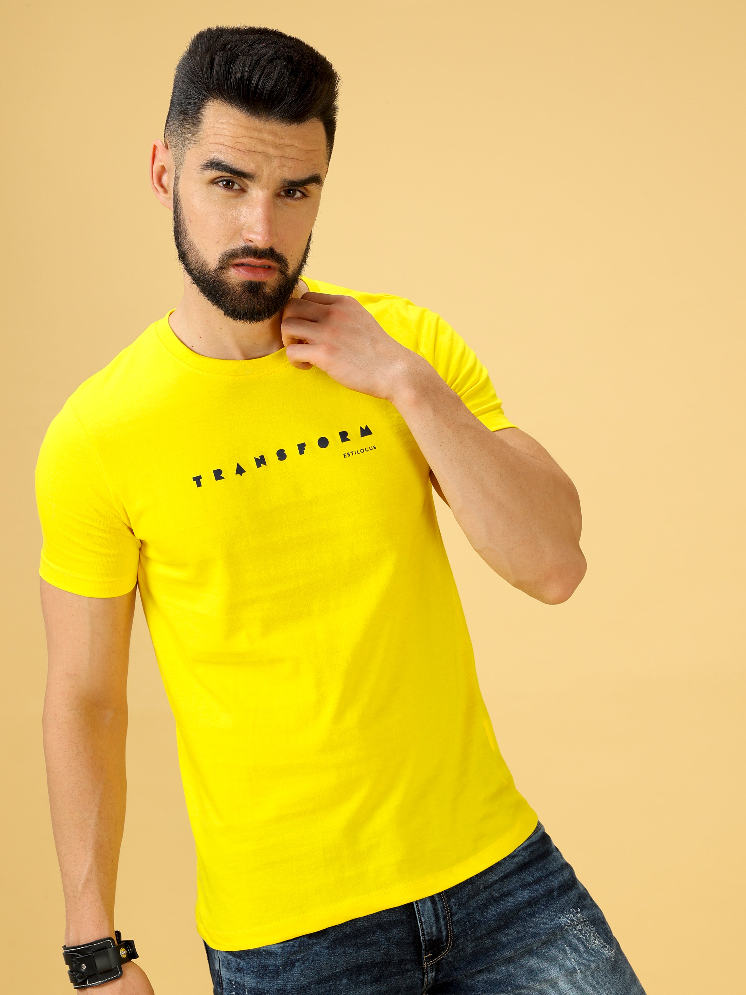 Transform Navy Print Crew Neck T-Shirt shop online at Estilocus. This pure cotton printed T-shirt is a stylish go-to for laidback days. Cut in a comfy regular fit. • 100% Cotton knitted interlock 190GSM• Bio washed fabric• Round neck T-shirt • Half sleeve