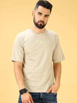 Future Chest Print Fly Sleeve Crew Neck T-Shirt shop online at Estilocus. This pure cotton printed T-shirt is a stylish go-to for laidback days. Cut in a comfy oversized fit. • 100% Cotton knitted interlock 190GSM• Bio washed fabric• Round neck T-shirt •