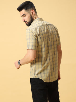 Cream Navy Check Half sleeve Shirt shop online at Estilocus. • Half-sleeve check shirt• Cut and sew placket• Regular collar• Double button square cuff.• Single pocket with logo embroidery• Curved hemline• Finest quality sewing• Machine wash care• Suitable