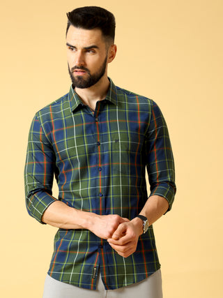 Green With Red Check Shirt shop online at Estilocus. DETAILS & CARE This pure cotton Checked shirt is a stylish go-to for laidback days. Cut in a comfy regular fit, with a classic button-down front and chest pocket. 100% premium cotton full sleeve Checked