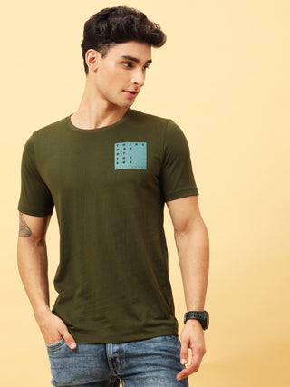 THINK GREEN T-SHIRT shop online at Estilocus. This pure cotton printed T-shirt is a stylish go-to for laidback days. Cut in a comfy regular fit. • 100% Cotton knitted interlock 190GSM• Bio washed fabric• Round neck T-shirt • Half sleeve • Suits to wear in