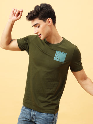 THINK GREEN T-SHIRT shop online at Estilocus. This pure cotton printed T-shirt is a stylish go-to for laidback days. Cut in a comfy regular fit. • 100% Cotton knitted interlock 190GSM• Bio washed fabric• Round neck T-shirt • Half sleeve • Suits to wear in