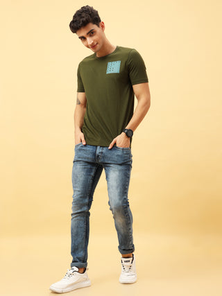 THINK GREEN T-SHIRT shop online at Estilocus. This pure cotton printed T-shirt is a stylish go-to for laidback days. Cut in a comfy regular fit. • 100% Cotton knitted interlock 190GSM• Bio washed fabric• Round neck T-shirt • Half sleeve • Suits to wear in