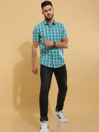 Green Checks Semi Casual Shirt shop online at Estilocus. DETAILS & CARE This pure cotton checked shirt is a stylish go-to for laidback days. Cut in a comfy regular fit, with a classic button-down front and chest pocket. 100% premium cotton full sleeve che