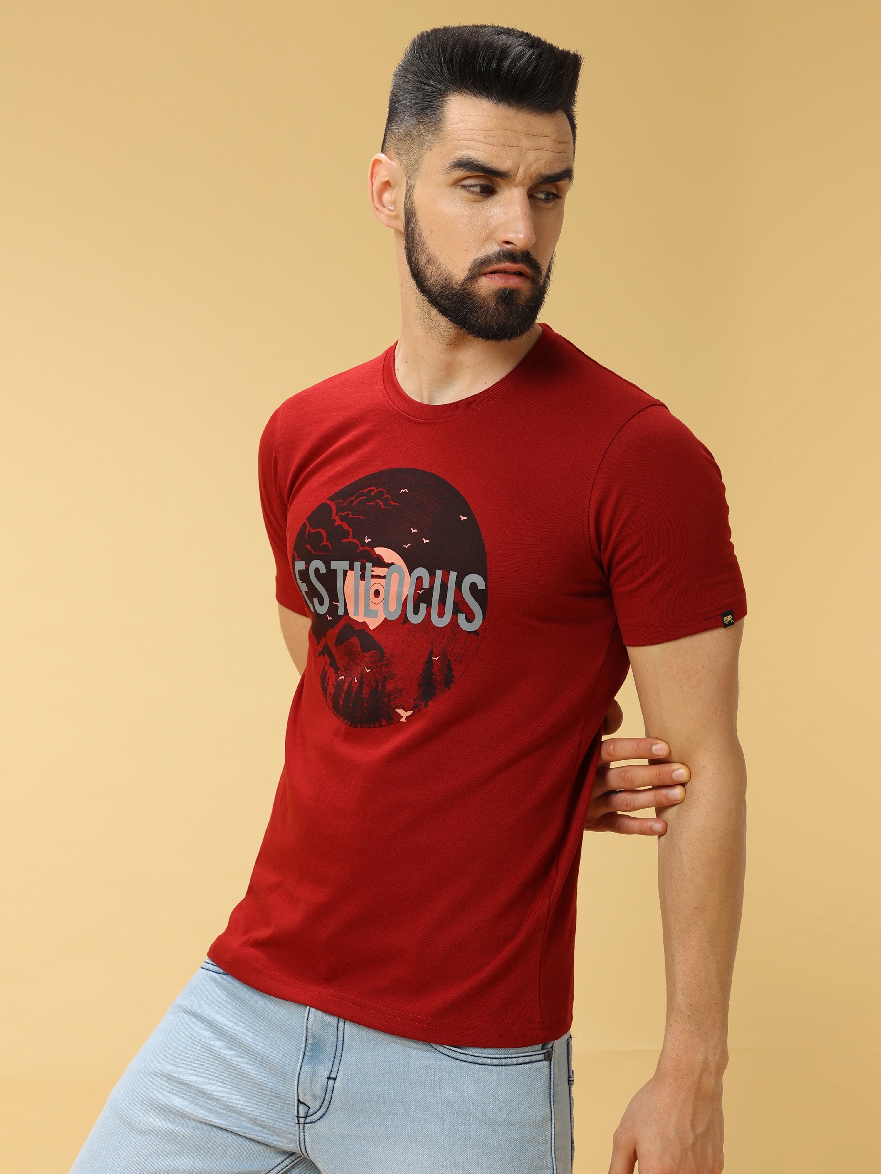 Round Navy/Pink Chest Print Crew Neck T-Shirt shop online at Estilocus. This pure cotton printed T-shirt is a stylish go-to for laidback days. Cut in a comfy regular fit. • 100% Cotton knitted interlock 190GSM• Bio washed fabric• Round neck T-shirt • Half