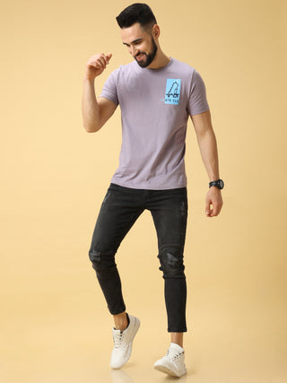 Skate Club Lt Blue Chest Print Crew Neck T-Shirt shop online at Estilocus. This pure cotton printed T-shirt is a stylish go-to for laidback days. Cut in a comfy regular fit. • 100% Cotton knitted interlock 190GSM• Bio washed fabric• Round neck T-shirt • H