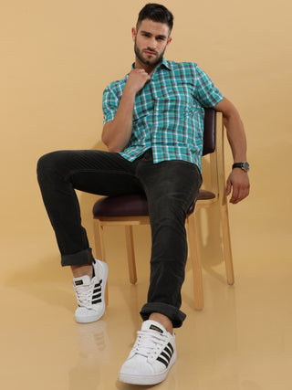 Green Checks Semi Casual Shirt shop online at Estilocus. DETAILS & CARE This pure cotton checked shirt is a stylish go-to for laidback days. Cut in a comfy regular fit, with a classic button-down front and chest pocket. 100% premium cotton full sleeve che