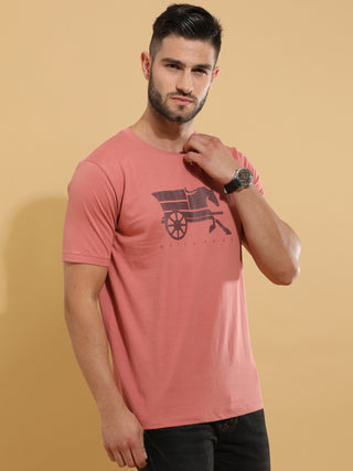 Peach Horse Crewneck T-Shirt shop online at Estilocus. This pure cotton printed T-shirt is a stylish go-to for laidback days. Cut in a comfy regular fit. • 100% Cotton knitted interlock 190GSM• Bio washed fabric• Round neck T-shirt • Half sleeve • Suits t