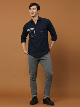 Etls/72 Cargo Navy Shirt shop online at Estilocus. 100% Premium peach Cotton Full-sleeve solid shirt Cut and sew placket Contrast patch @ Front panel pocket Regular collar Double button edge cuff Double cargo pocket along with zipper pocket and single car