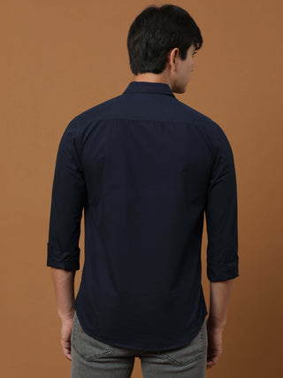 Etls/72 Cargo Navy Shirt shop online at Estilocus. 100% Premium peach Cotton Full-sleeve solid shirt Cut and sew placket Contrast patch @ Front panel pocket Regular collar Double button edge cuff Double cargo pocket along with zipper pocket and single car