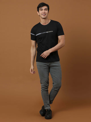 Raw&Royal Black Printed T Shirt shop online at Estilocus. 100% Cotton Designed and printed on knitted fabric. The fabric is stretchy and lightweight, with a soft skin feel and no wrinkles. Crew neck collar which is smooth on the neck and keeps you comfort